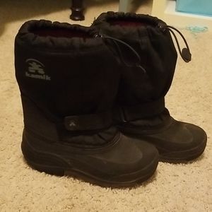 Kids Kamik winter boots Size 6